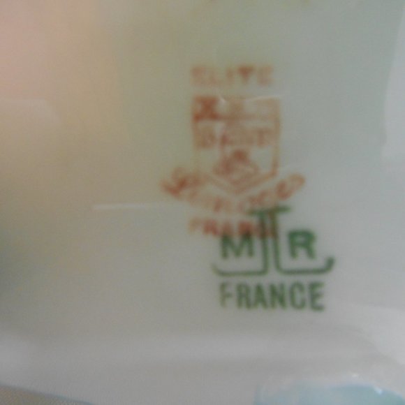 Elite Limoges Vase Martial & Redon Decorated with Roses & Saliing Scene - Picture 7 of 8